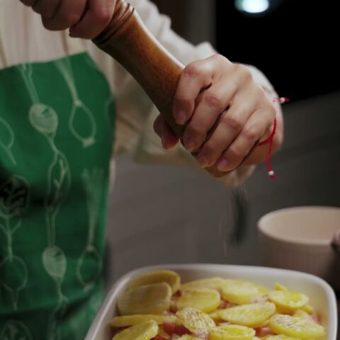 Baked crinkle-cut potato gratin