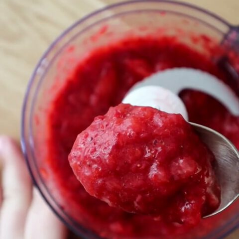 Strawberry mousse with wild thyme